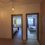 Spacious 2-Bedroom Apartment With Balcony Apartment Bukarest