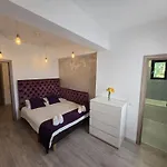 Spacious 2-Bedroom Apartment With Balcony Apartment *