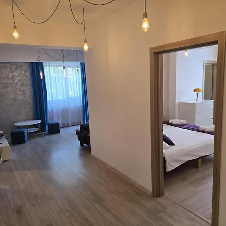 Spacious 2-bedroom With Balcony Lägenhet