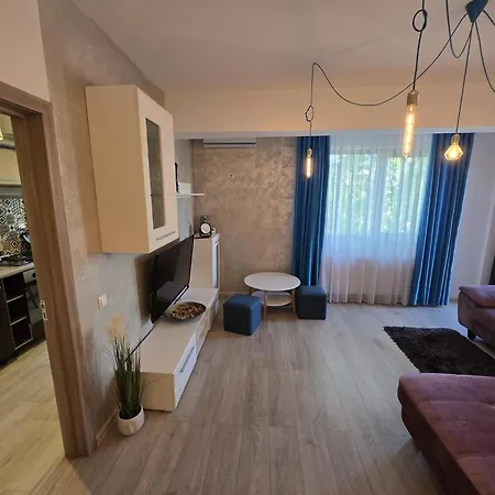 Spacious 2-bedroom With Balcony * Bucureşti