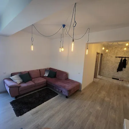 Spacious 2-bedroom With Balcony Bucureşti