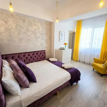 Spacious 2-bedroom With Balcony Apartament